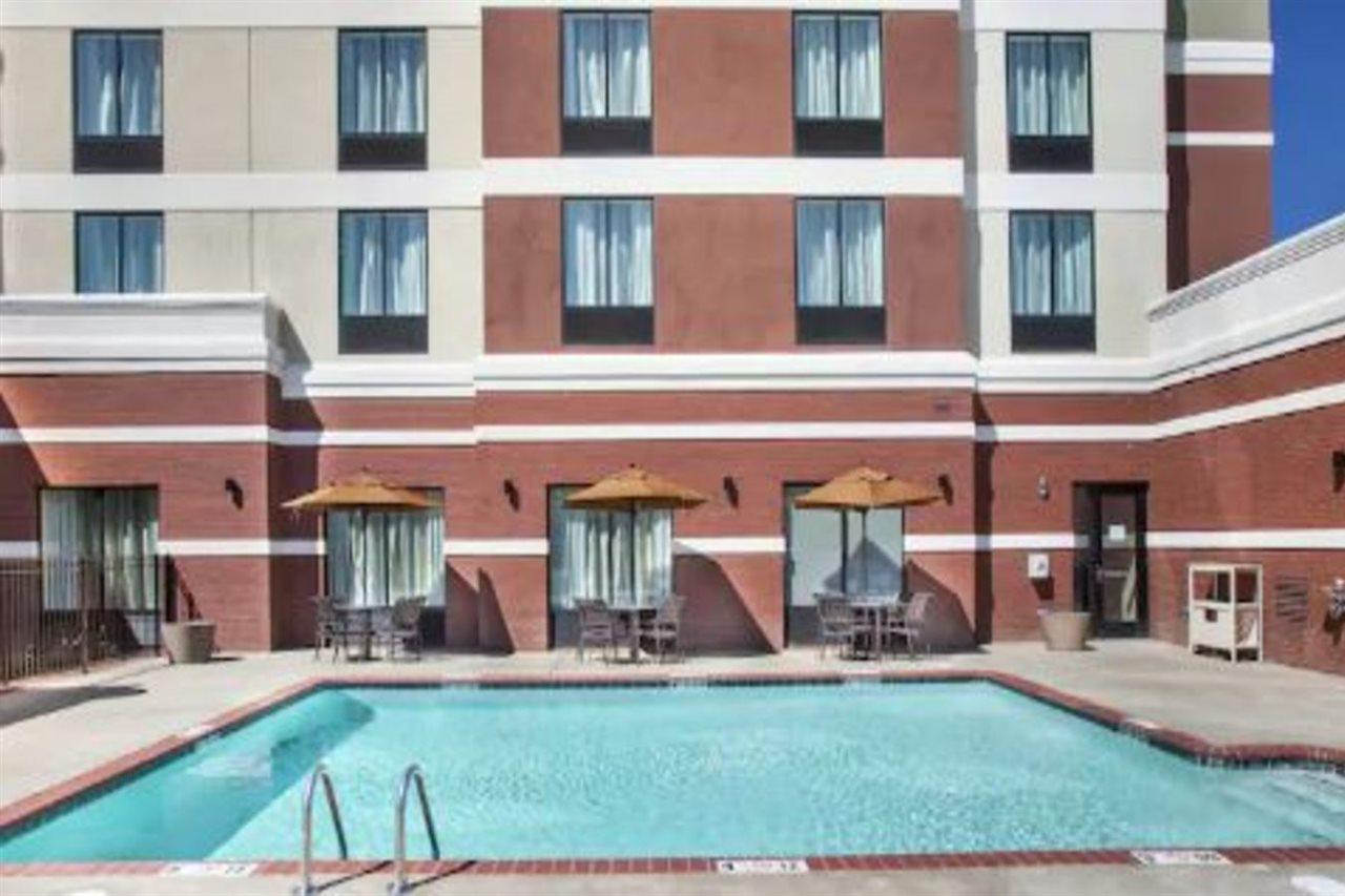 Hilton Garden Inn Jackson/Флоувуд Экстерьер фото