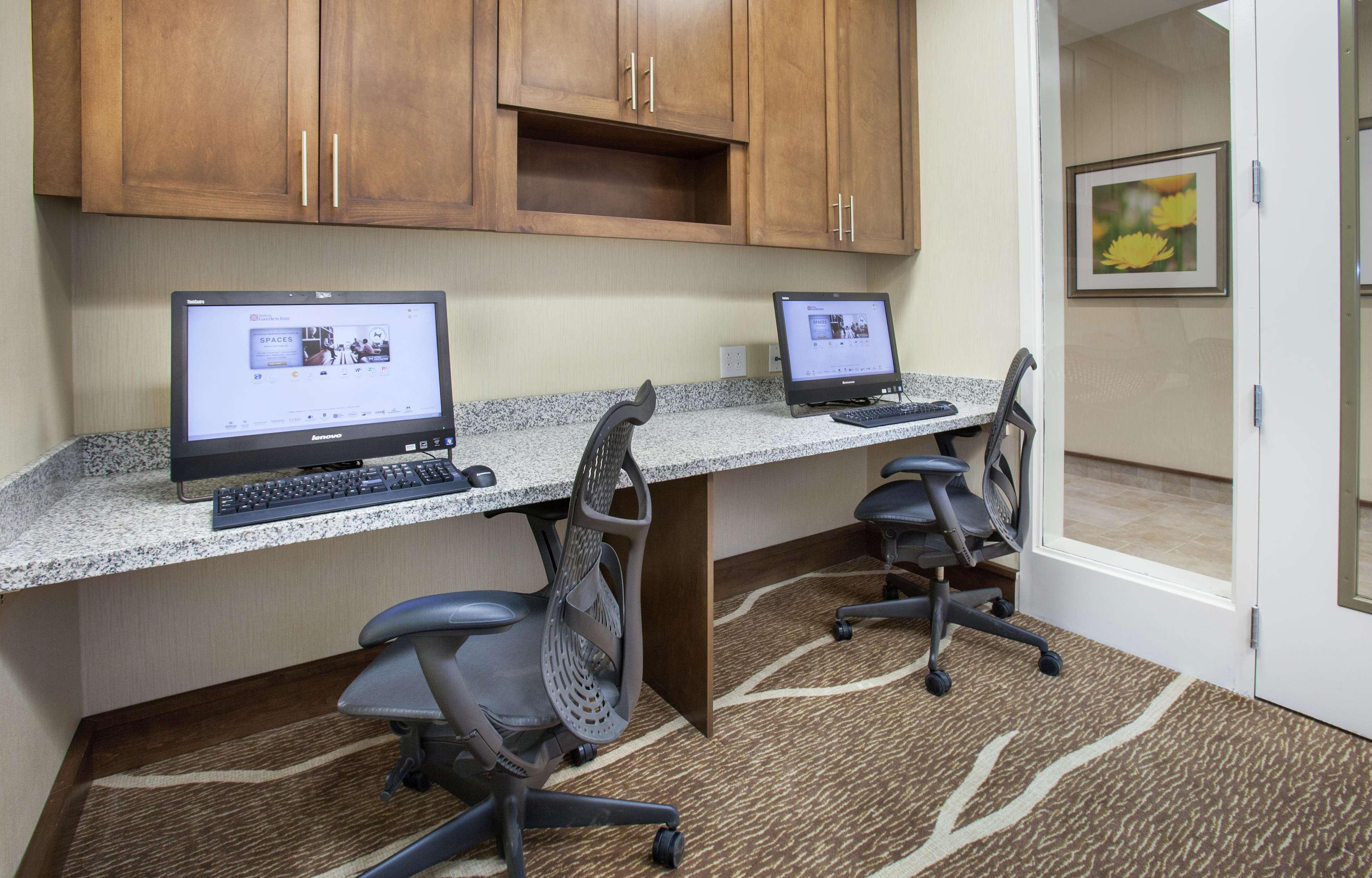 Hilton Garden Inn Jackson/Флоувуд Экстерьер фото